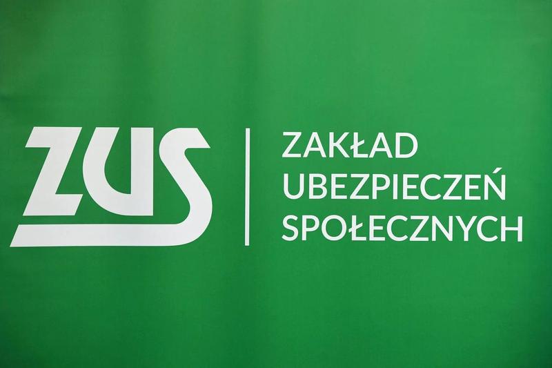 ZUS od najniższej krajowej – ile wynoszą rzeczywiste koszty zatrudnienia pracownika?