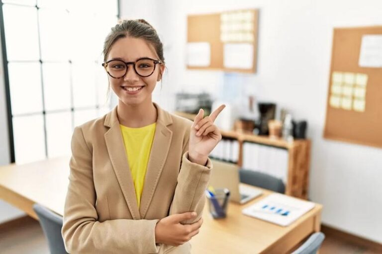 Ile dni urlopu przysługuje pracownikom młodocianym? Sprawdź swoje prawa do wypoczynku