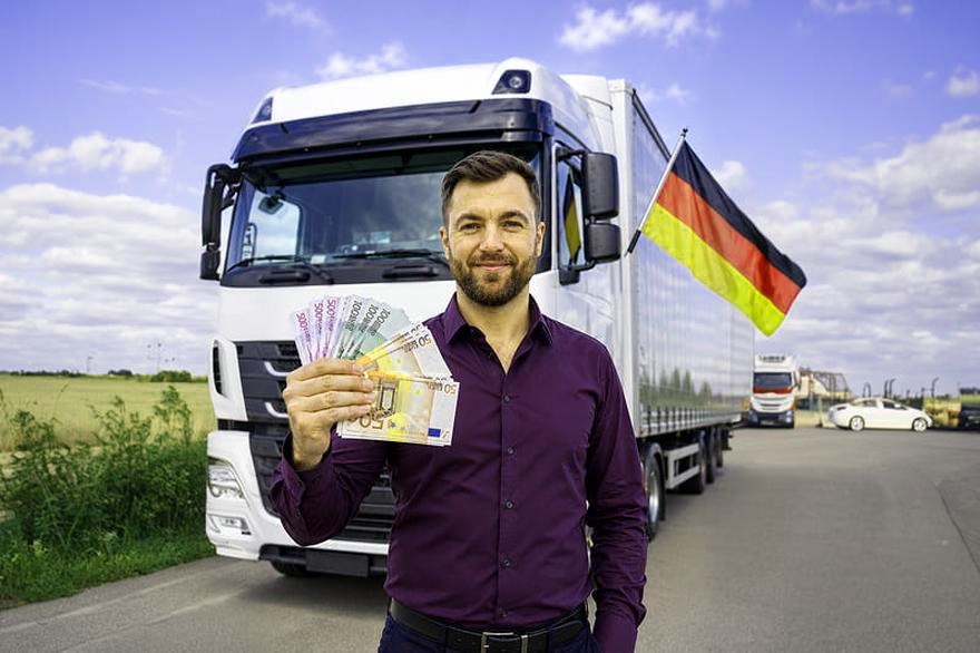 Ile zarobisz w Niemczech na produkcji? Odkryj realia wynagrodzeń w tej branży