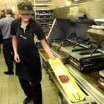 McDonald’s: Odkryj swoje zarobki i benefity w pracy w Maku