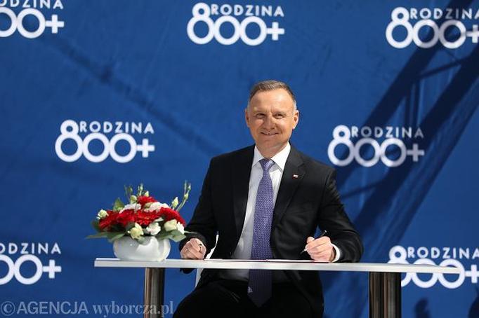 Obawy Polaków o 800 plus