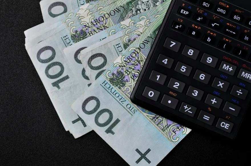 Jakie pit wybrać dla becikowego — 11 czy 37 i jak uniknąć błędów przy zgłoszeniu