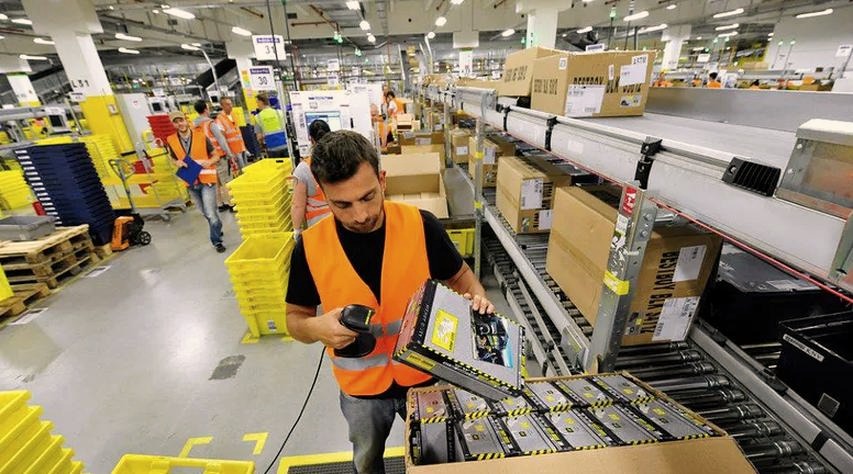 Ile da się zarobić na Amazonie? Stawki i realne wynagrodzenia