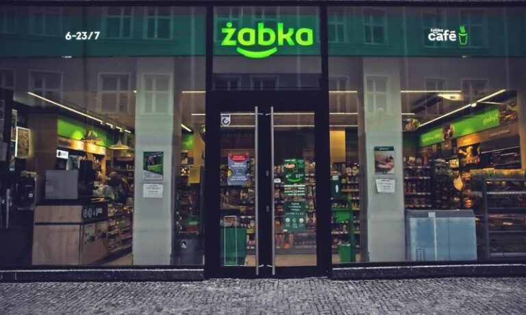 Franczyza Żabki: ile naprawdę zarobisz? Koszty i opinie