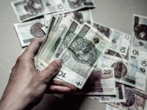 Kto udziela pożyczek zadłużonym? Legalne opcje i pułapki finansowe