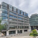 Kto ustala ceny akcji na giełdzie? Jak rynek wpływa na zyski inwestora