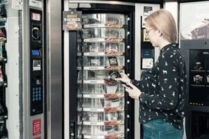 Zarobki z automatów vendingowych – ile możesz realnie zyskać?